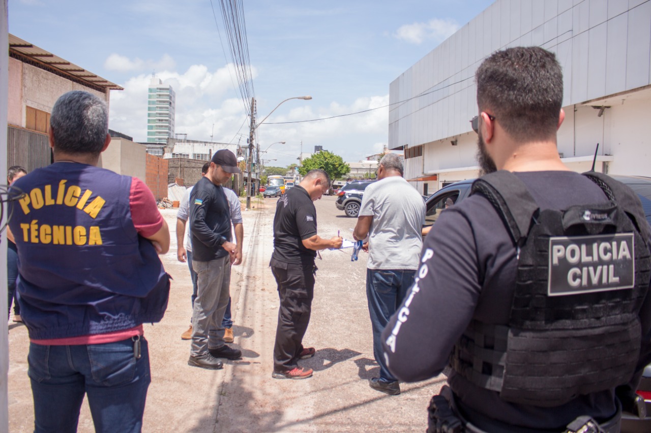 POLÍCIA CIVIL E POLITEC FAZEM REPRODUÇÃO SIMULADA DE CRIME DE HOMICÍDIO COMETIDO POR AGENTE PENITENCIÁRIO EM MACAPÁ